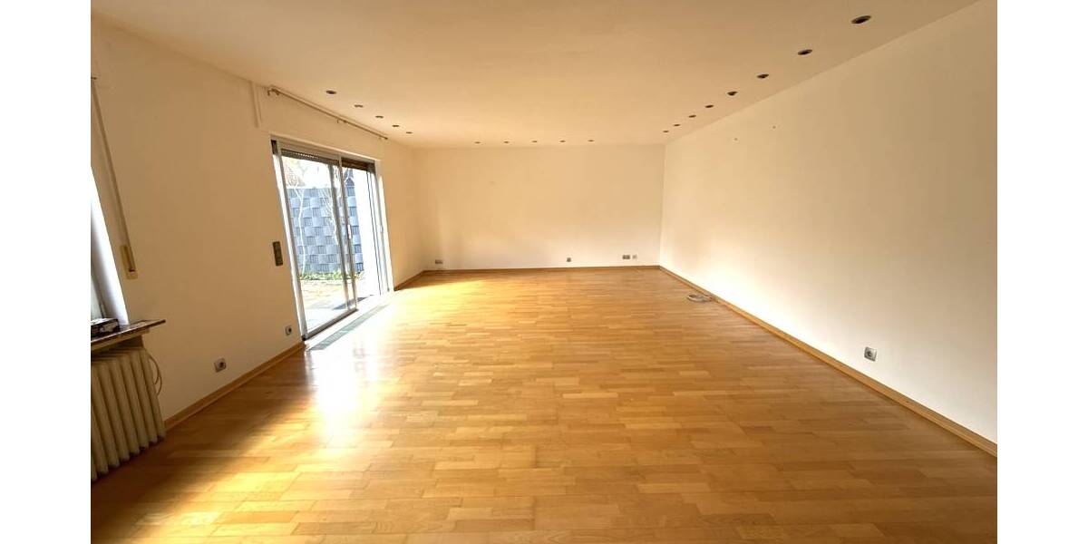 Etagenwohnung Bielefeld Hillegossen - 2 Zimmer, 95 m&sup2;, 118.000&euro; | Angebot:26402367