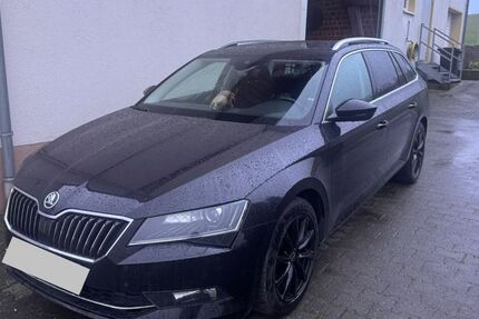 Skoda Superb 145.000 km 16.799 &euro; Horn- Bad Meinberg 32805