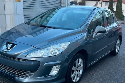 Peugeot 308 185.000 km 2.200 &euro; Gingen 73333