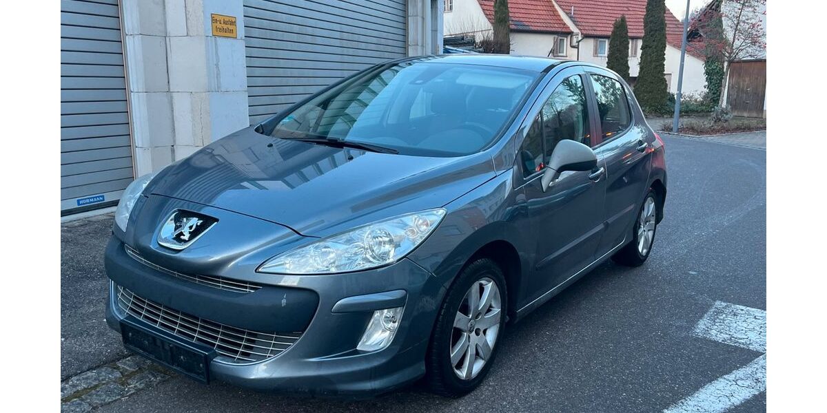Peugeot 308 185.000 km 2.200 &euro; Gingen 73333