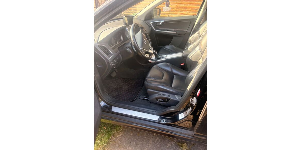 Volvo XC60 137.000 km 16.000 &euro; Salzgitter 38229