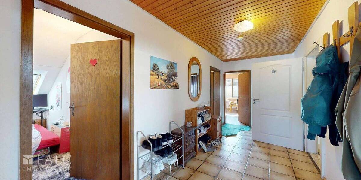 Mehrfamilienhaus, Wohnhaus Östringen Tiefenbach - 9 Zimmer, 220 m&sup2;, 750.000&euro; | Angebot:26160521