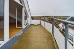Helle Dachgeschosswohnung mit großen Balkon und tollem Ausblick 3 zimmer