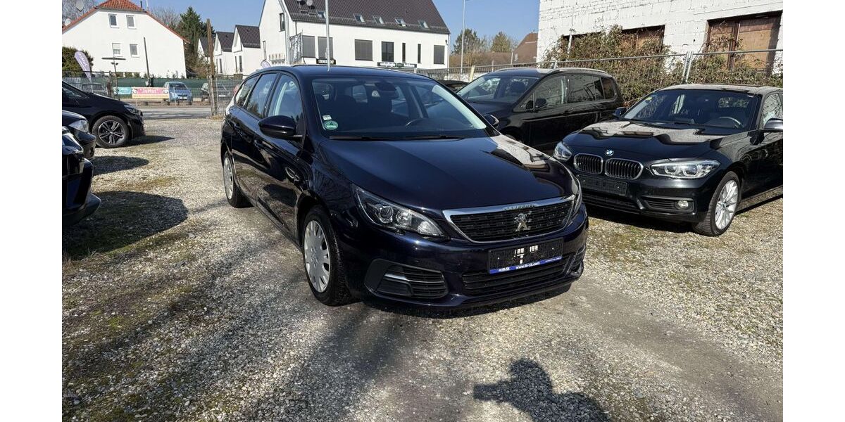 Peugeot 308 104.000 km 8.599 &euro; Wiesbaden 65197