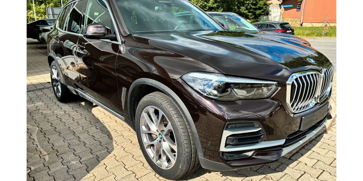 BMW X5 97.640 km 46.500 &euro; Waldkirchen 94065