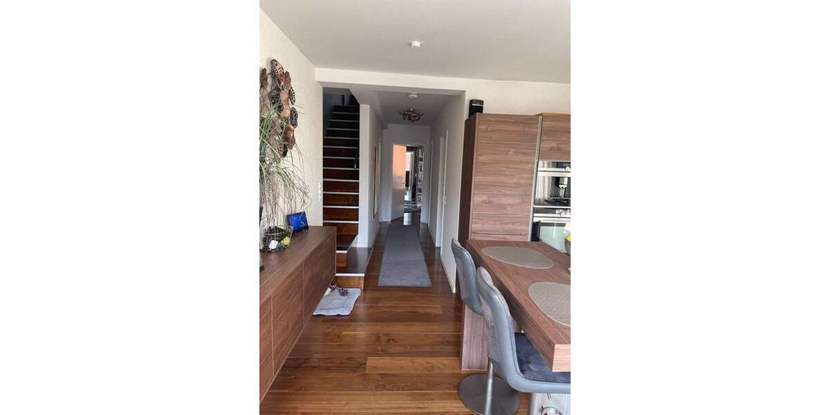 Etagenwohnung Bremen Neustadt - 2 Zimmer, 107 m&sup2;, 1.579&euro; | Angebot:26901454