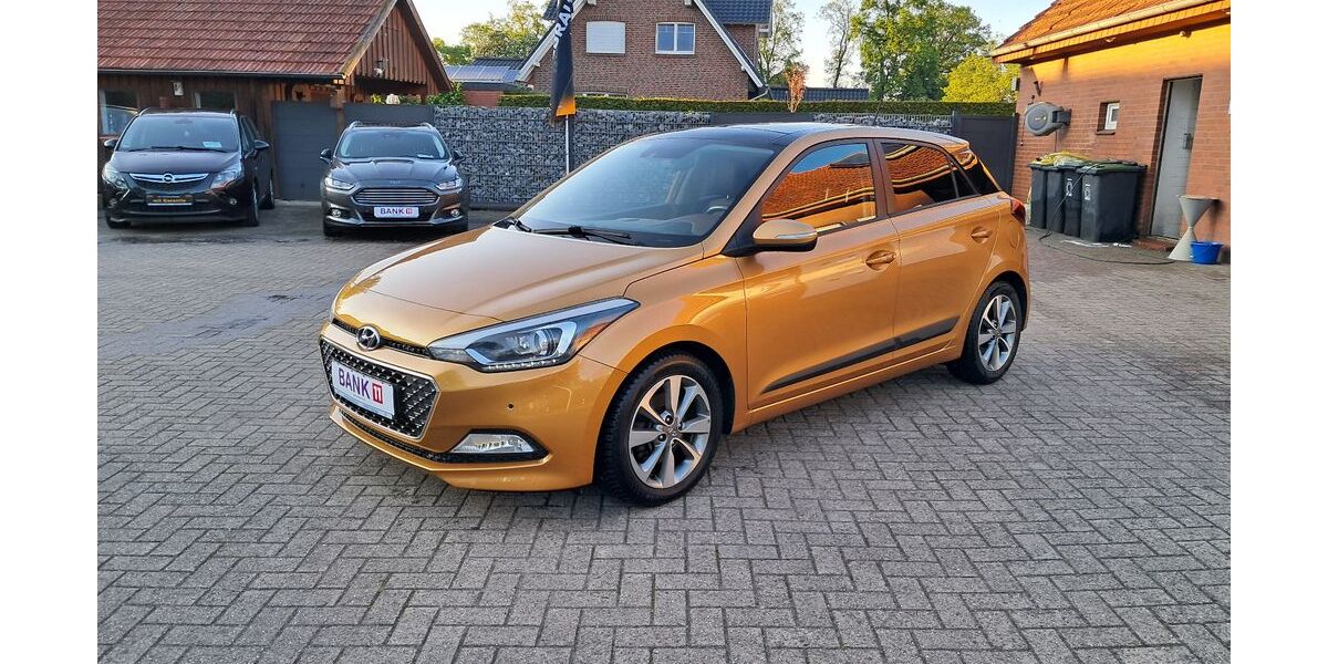 Hyundai i20 96.000 km 8.000 &euro; Voltlage bei Osnabrück 49599