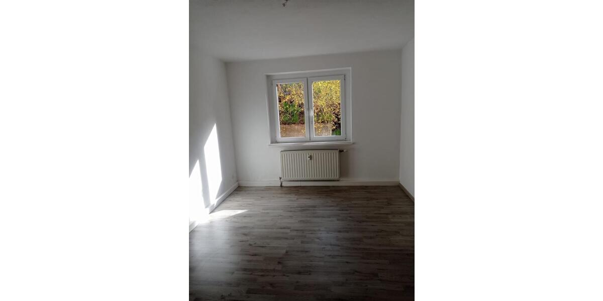 Etagenwohnung Aue-Bad Schlema Bad Schlema - 3 Zimmer, 70 m&sup2;, 349&euro; | Angebot:26267946