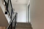 Direkt einziehen! Moderne 2 Zimmer + Süd-West-Balkon, Einbauküche, Wannenbad + Abstellraum, Aufzug
