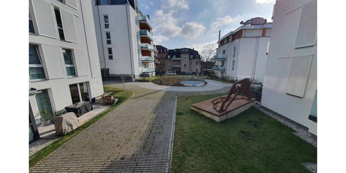 Etagenwohnung Dresden Äußere Neustadt - 3 Zimmer, 93 m&sup2;, 1.400&euro; | Angebot:26787805