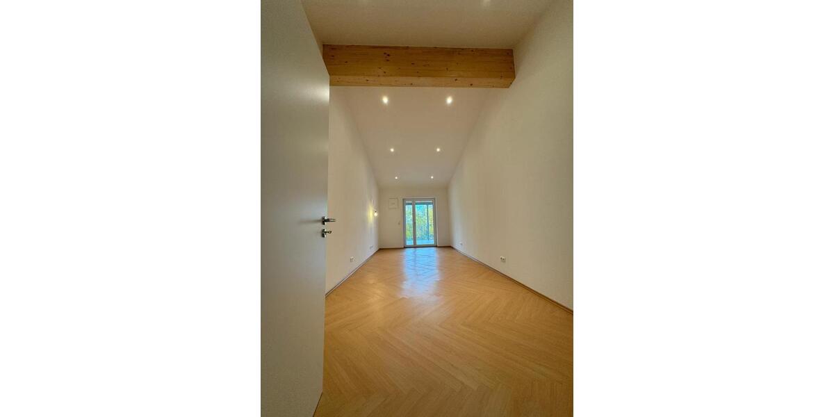 Dachgeschoßwohnung Isny im Allgäu - 4 Zimmer, 183 m&sup2;, 2.000&euro; | Angebot:26588275