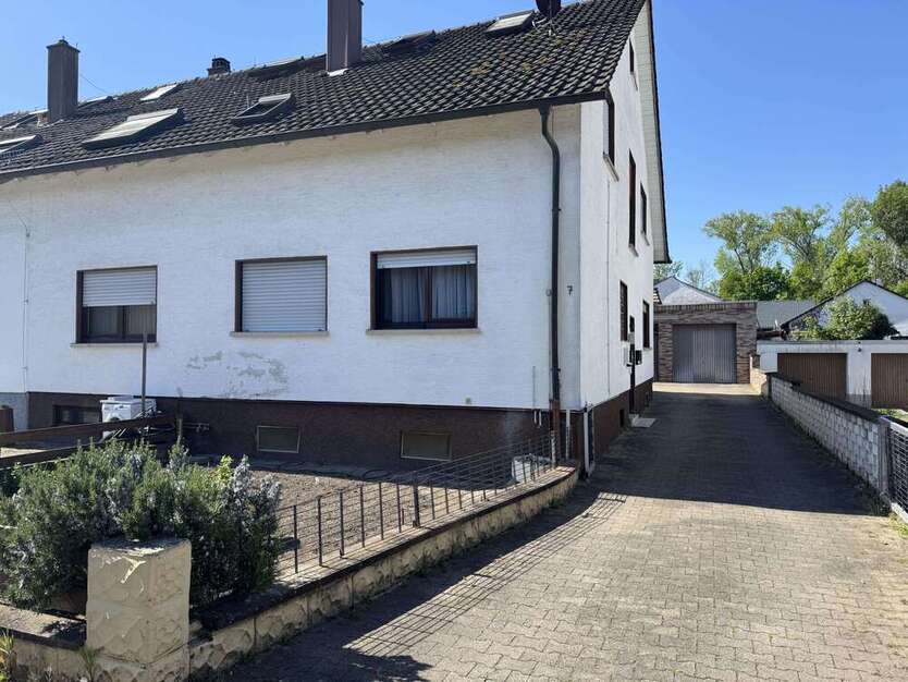 Haus zum Kaufen in Philippsburg 369.000 € 210 m²