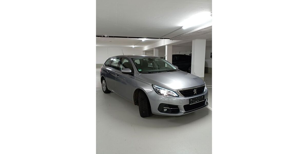 Peugeot 308 84.000 km 9.000 &euro; Wiesbaden 65187