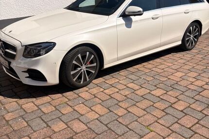 Mercedes-Benz E 220 170.500 km 22.000 &euro; Helmenzen 57612