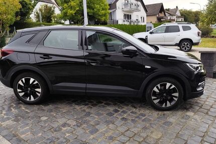 Opel Grandland (X) 62.000 km 14.699 € Obererbach 56414