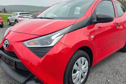 Toyota Aygo (X) 12.000 km 9.990 &euro; Oberwinter 53424