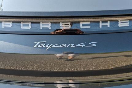 Porsche Taycan 33.000 km 66.000 &euro; München 80686