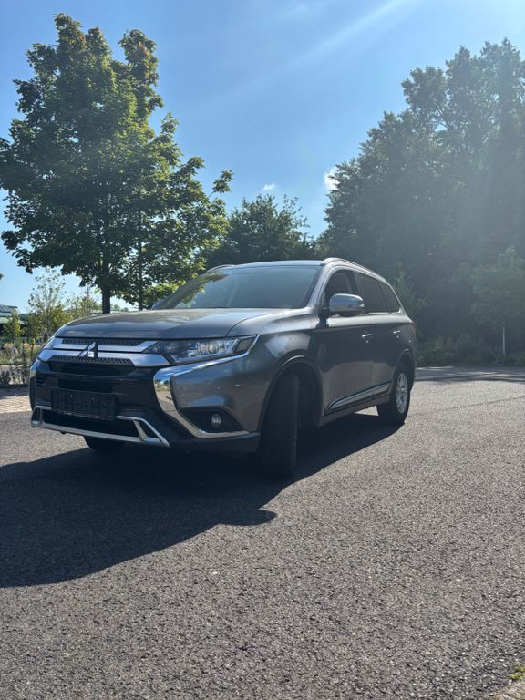 Mitsubishi Outlander 102.500 km 16.900 € Ockenheim 55437