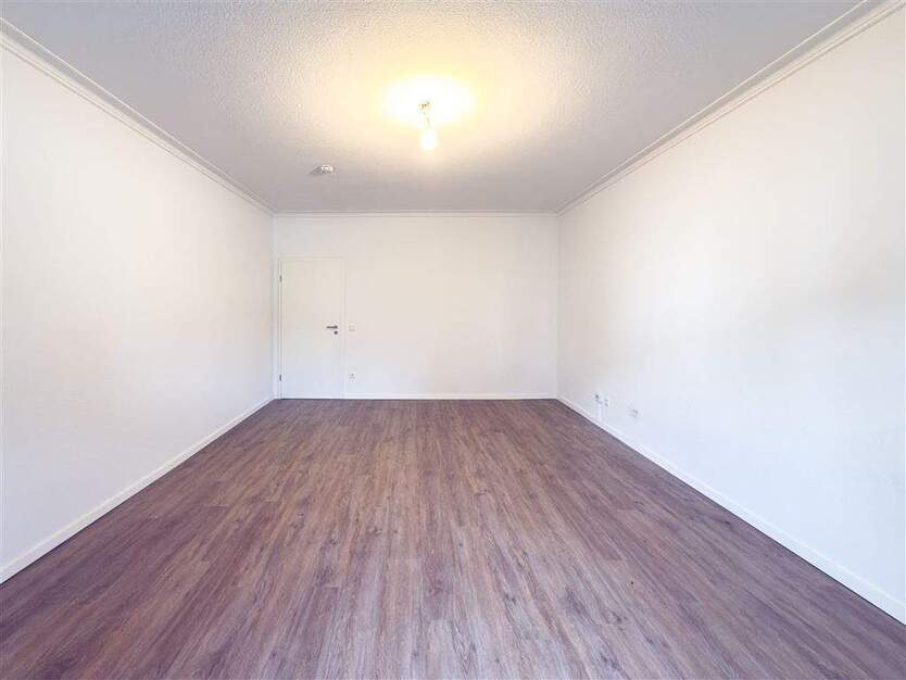 3-Zimmer-Wohnung in Toplage mit Loggia Leerstehend 3 zimmer