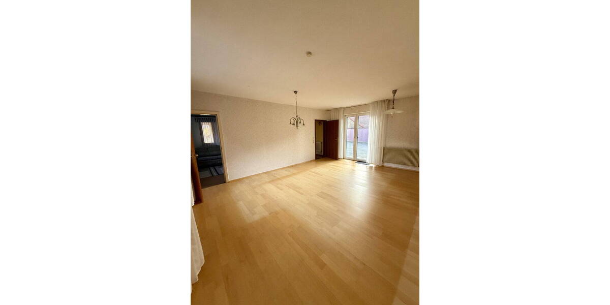 Etagenwohnung Brombachtal Kirchbrombach - 4 Zimmer, 160 m&sup2;, 1.400&euro; | Angebot:26790529