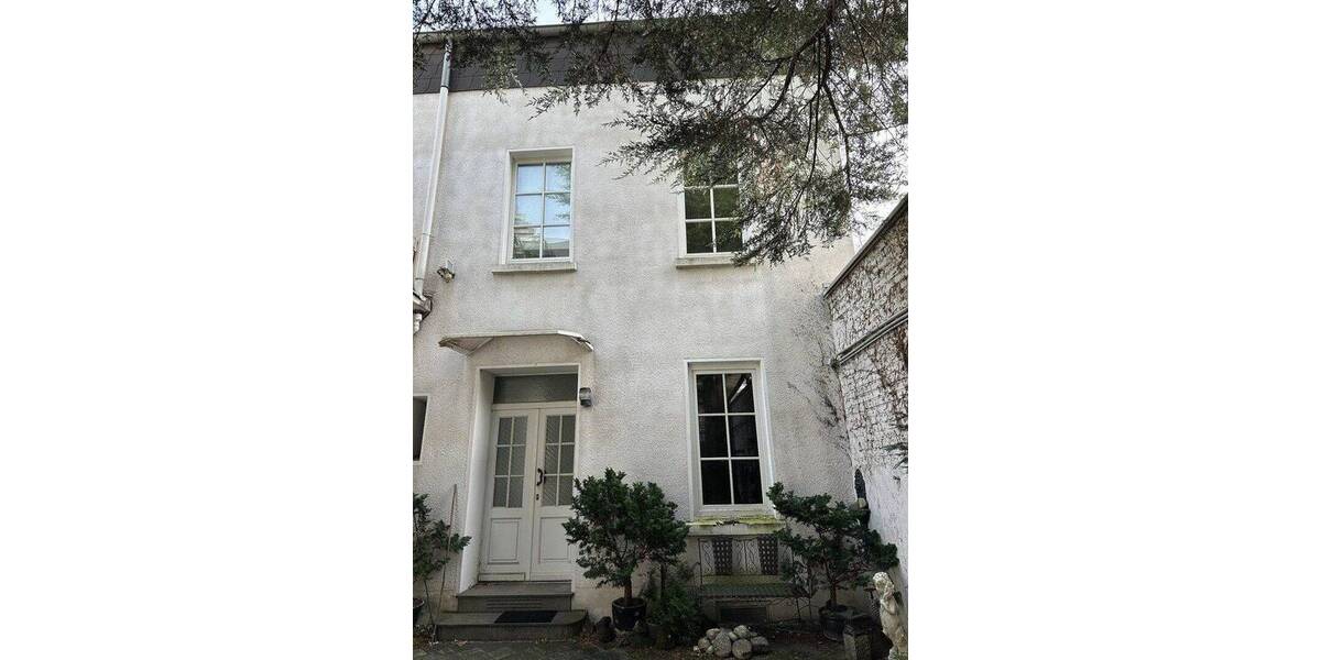 Mehrfamilienhaus, Wohnhaus Düsseldorf Friedrichstadt - 6 Zimmer, 140 m&sup2;, 3.500&euro; | Angebot:26825738