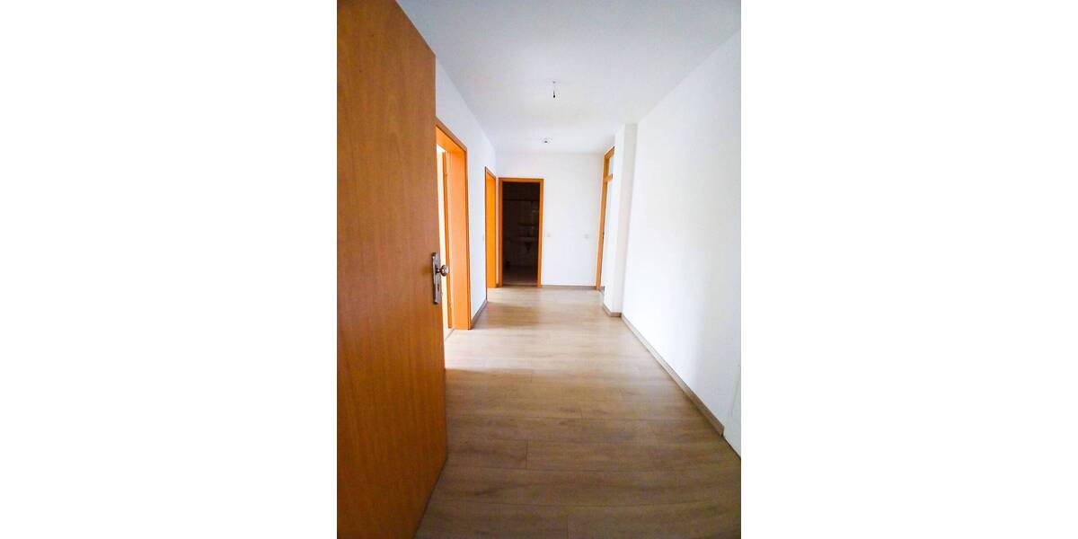 Etagenwohnung Leipzig Sellerhausen-Stünz - 3 Zimmer, 80 m&sup2;, 770&euro; | Angebot:26862882