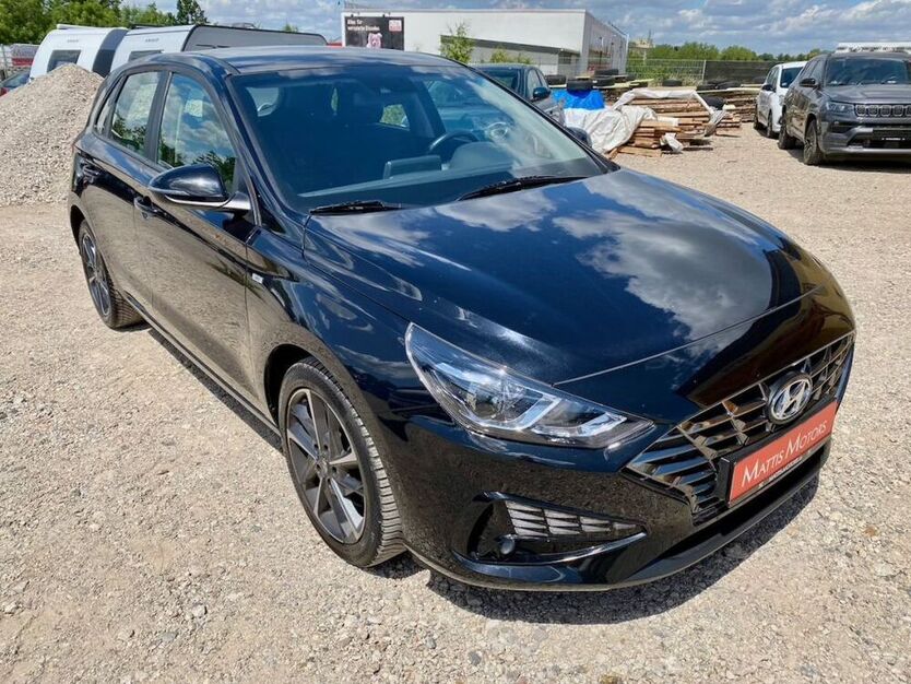 i30
