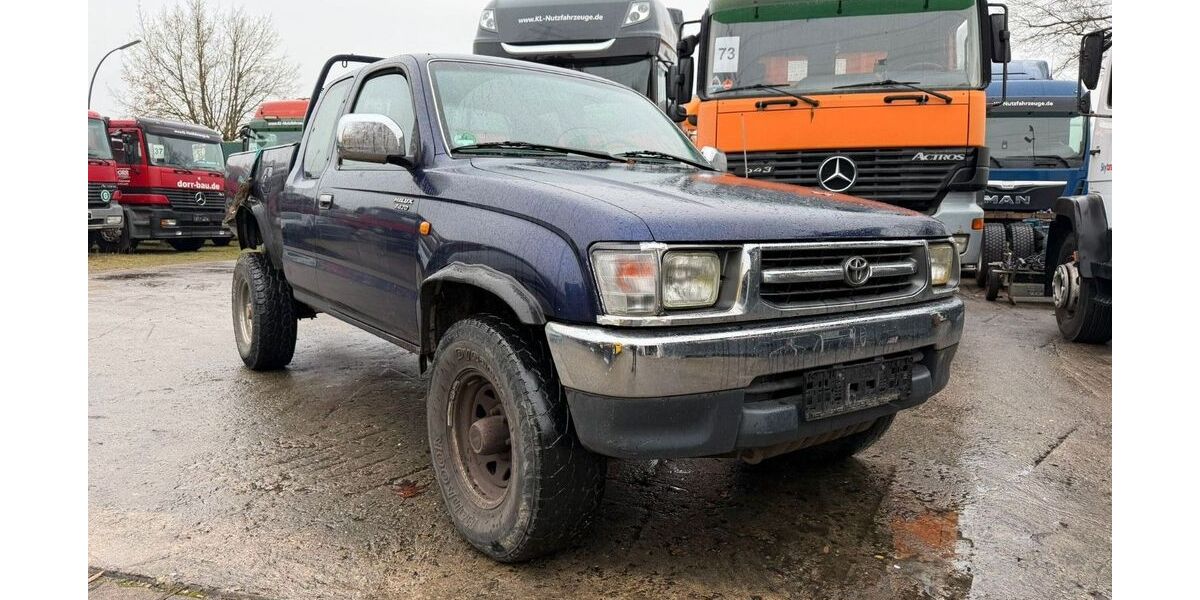 Toyota Hilux 232.281 km 10.900 &euro; Hamburg 21031