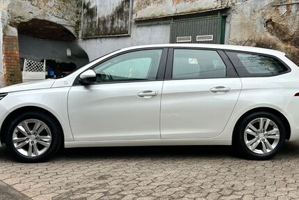 Peugeot 308 213.000 km 4.300 &euro; Saarbrücken 66117