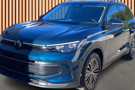 VW Tiguan 23.659 km 32.980 € Dresden 01328