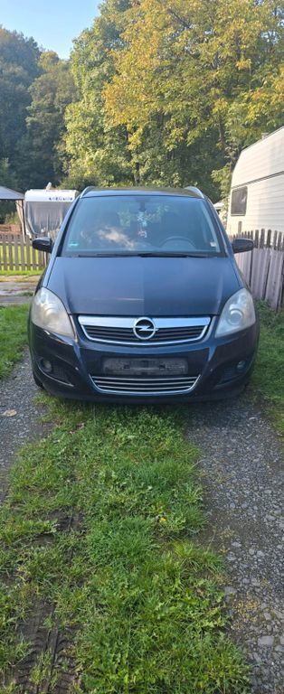 Opel Zafira 215.000 km 1.700 € Gräveneck 35796