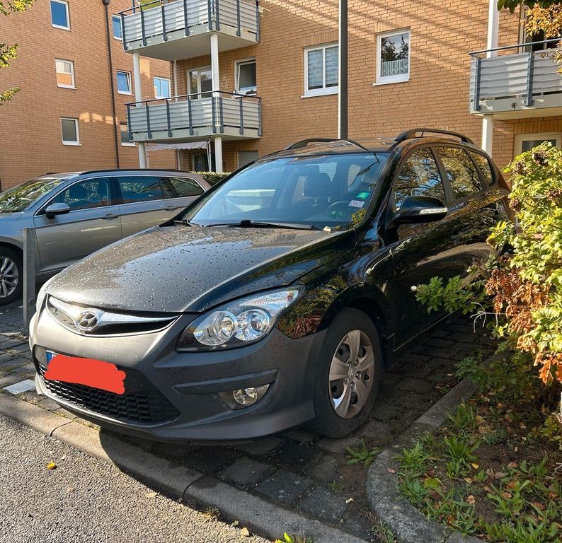 Hyundai i30 140.920 km 3.900 € Frankfurt am Maim 60433