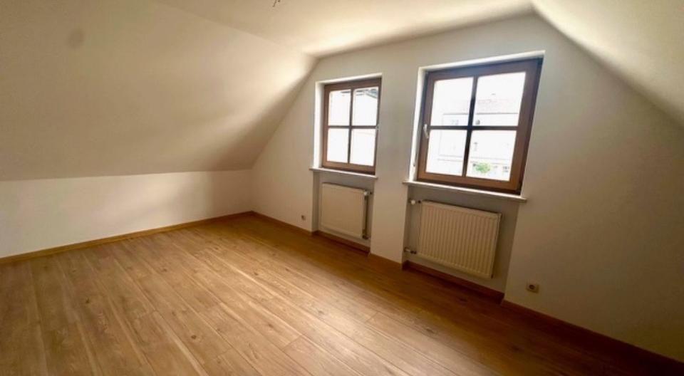 Einfamilienhaus Arnstorf - 6 Zimmer, 150 m&sup2;, 1.490&euro; | Angebot:26326548