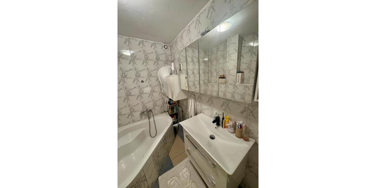 Dachgeschoßwohnung Hanau - 3 Zimmer, 85 m&sup2;, 850&euro; | Angebot:26019522