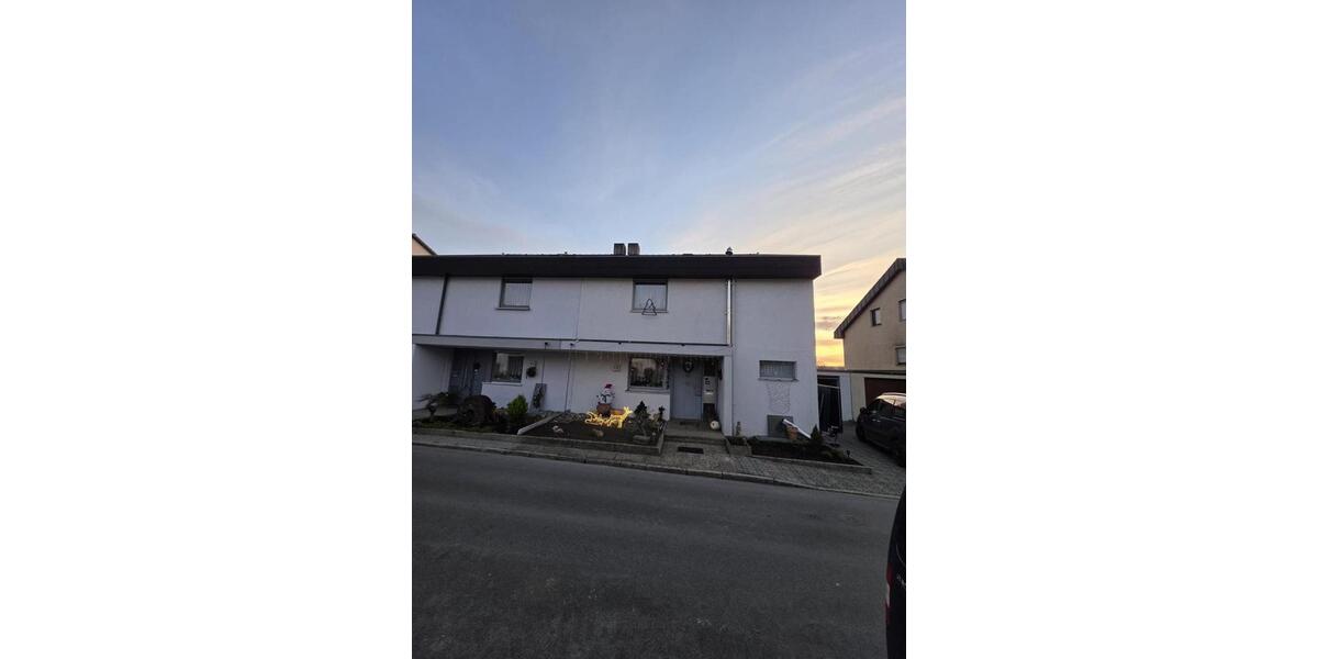 Einfamilienhaus Nürtingen - 6 Zimmer, 219 m&sup2;, 550.000&euro; | Angebot:26833172