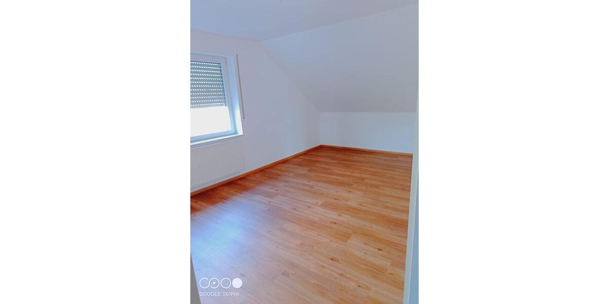 Dachgeschoßwohnung Fürstenau - 3 Zimmer, 96 m&sup2;, 690&euro; | Angebot:20062686