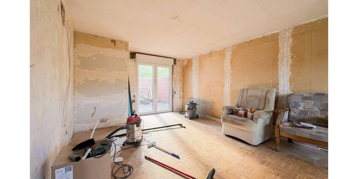 Einfamilienhaus Brachbach - 8 Zimmer, 150 m&sup2;, 210.000&euro; | Angebot:25738156