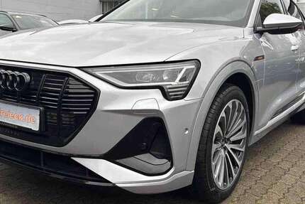 Audi e-tron 72.298 km 33.950 &euro; Hamburg 22047