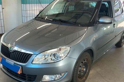 Skoda Fabia 33.200 km 9.400 &euro; Chemnitz OT Wittgensdorf 09228
