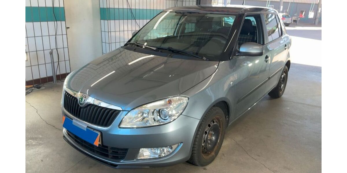 Skoda Fabia 33.200 km 9.400 &euro; Chemnitz OT Wittgensdorf 09228