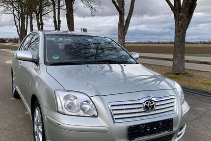 Toyota Avensis 56.000 km 4.700 &euro; Nersingen 89278