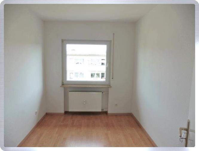 Etagenwohnung Rodenbach Niederrodenbach - 4 Zimmer, 90 m&sup2;, 920&euro; | Angebot:25663054