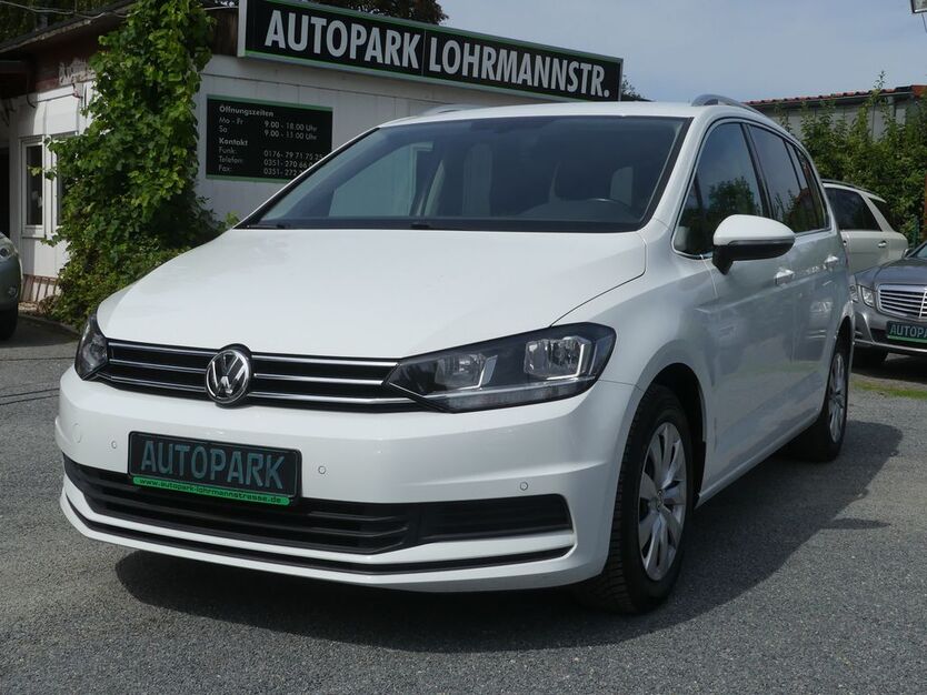 VW Touran 105.400 km 14.500 € Dresden 01237