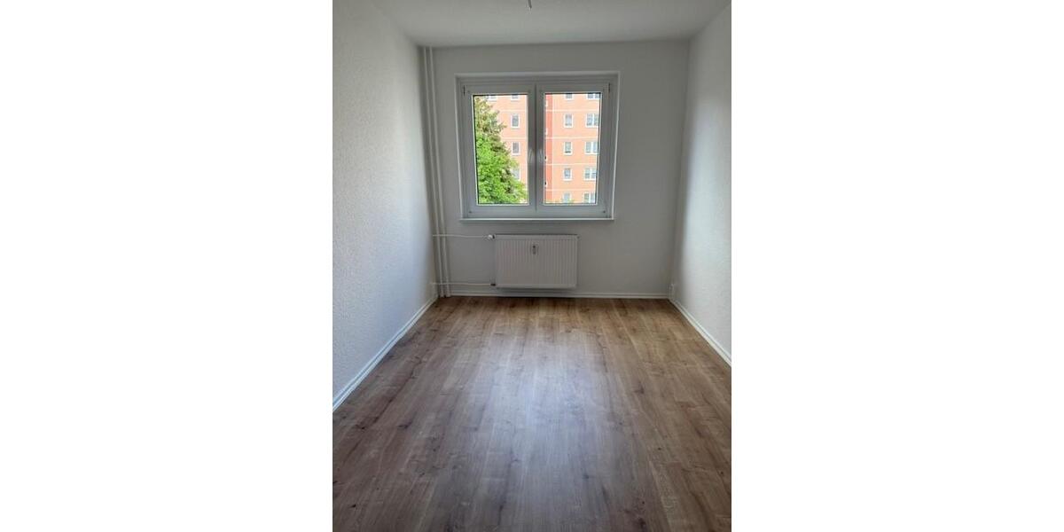 Etagenwohnung Bernsdorf - 3 Zimmer, 60 m&sup2;, 187&euro; | Angebot:26533122
