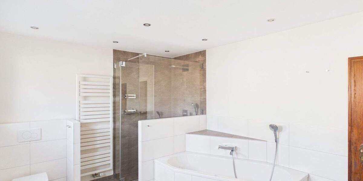 Einfamilienhaus Mainz Mombach - 6 Zimmer, 234 m&sup2;, 949.000&euro; | Angebot:25628023