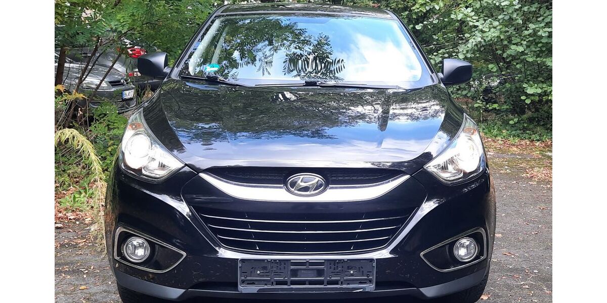 Hyundai ix35 185.000 km 5.799 &euro; Bonn 53179