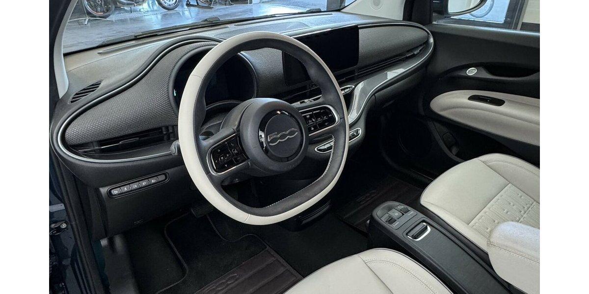 Fiat 500e La Prima by Bocelli 1.Hand Cabrio 42 kWh 14.600 km 24.690 &euro; Lich 35423