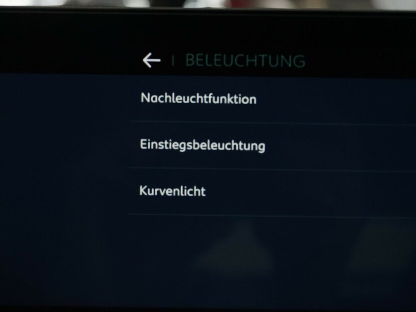 C4 e- 136 Feel 50KWh CARPLAY Batteriezertifikat