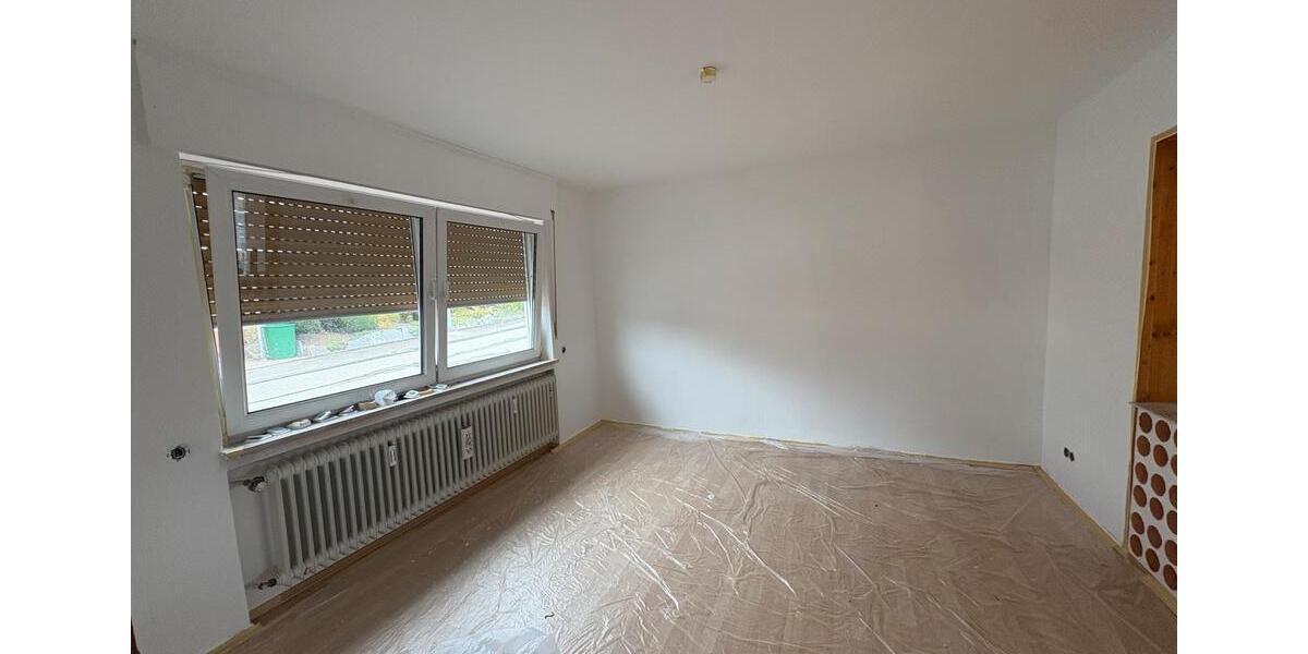 In Meßstetten: Großzügige, renovierte, helle Wohnung 3.5 zimmer