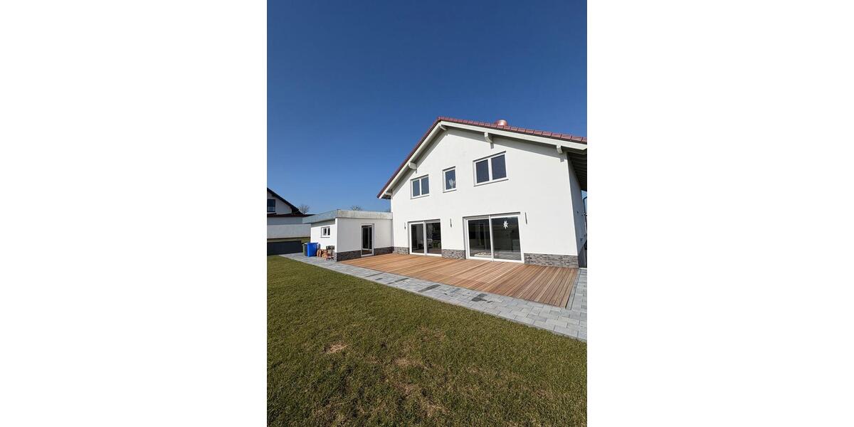 Einfamilienhaus Bad Arolsen - 5.5 Zimmer, 198 m&sup2;, 589.000&euro; | Angebot:24729642